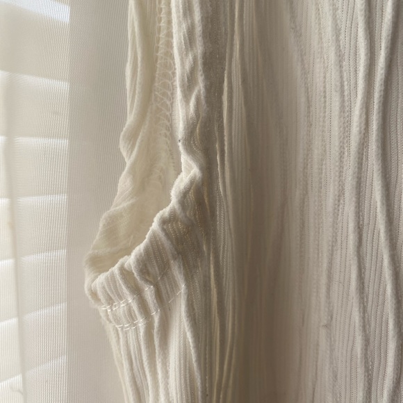 SHEIN DAZY BLOUSE - Picture 3 of 15